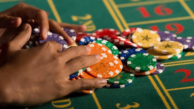 Meneer Casino کھلاڑیوں کے لیے لائیو کیسینو سیکشن